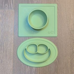 ezpz Happy Bowl & Mini Mat